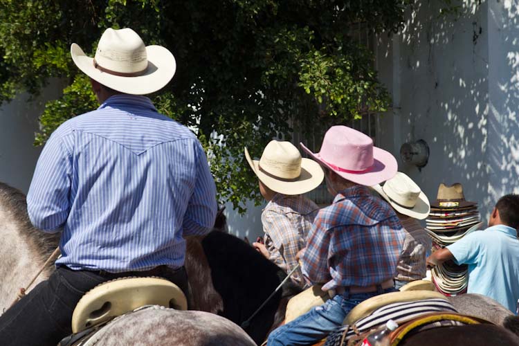 Lovely Cowboy_Look in Comala