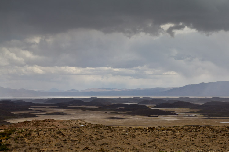 Bolivia: Pilsag to Oruro - lots of volcano craters