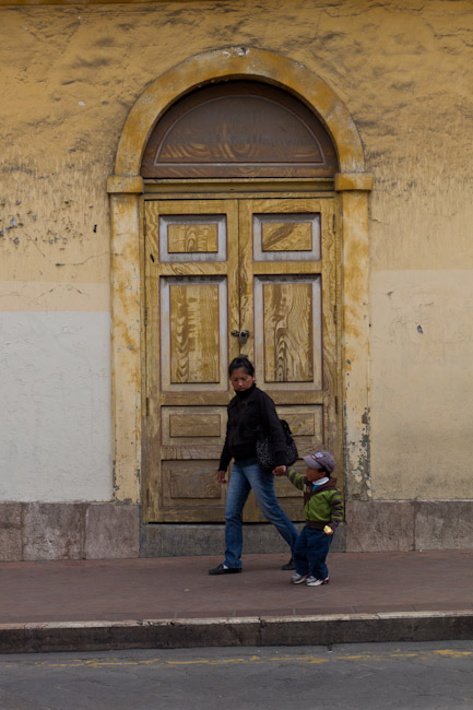 Ecuador: Cuenca - people