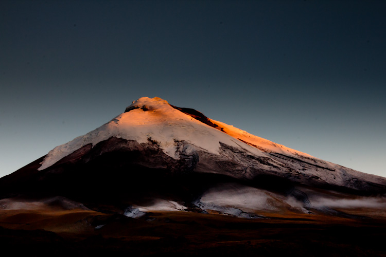 Ecuador: NP Cotopaxi - Cotopaxi: sunset