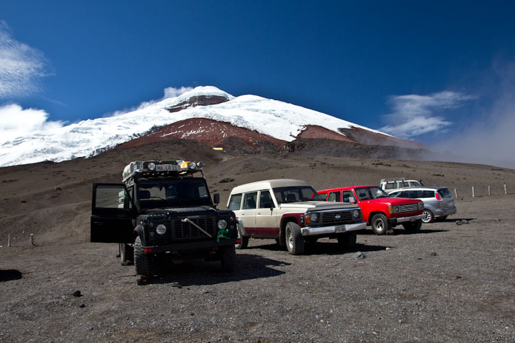 Ecuador: NP Cotopaxi - El Refugio: Parking Lot
