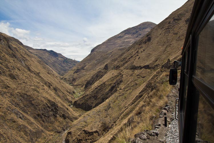 Ecuador: Aluasi - Nariz del Diablo