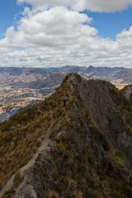 Ecuador: Quilatoa Crater - steep hills and ...