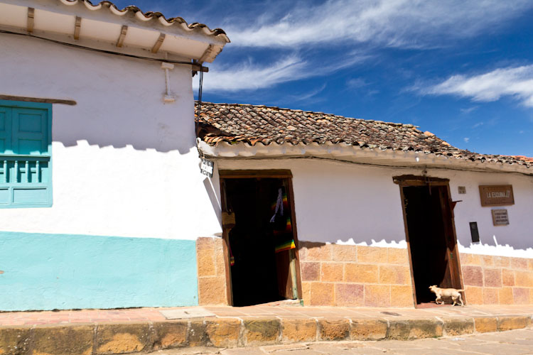 Colombia: Central Highlands - Barrichara: typical houses