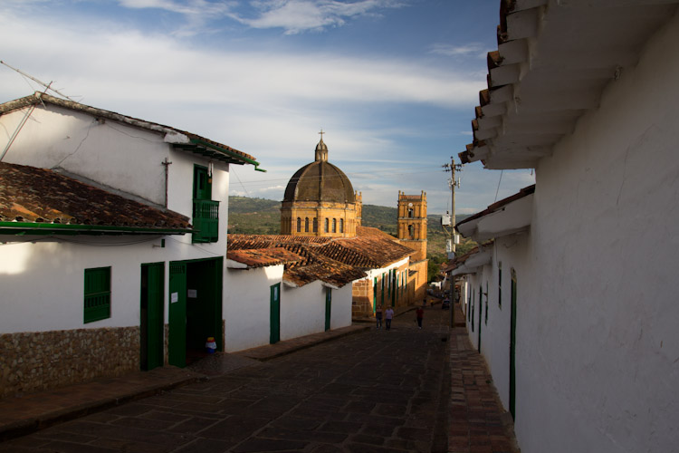 Colombia: Central Highlands - Barrichara: streets