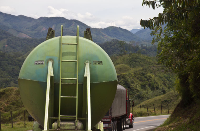 Colombia: Hell on the roads - Trucks ...