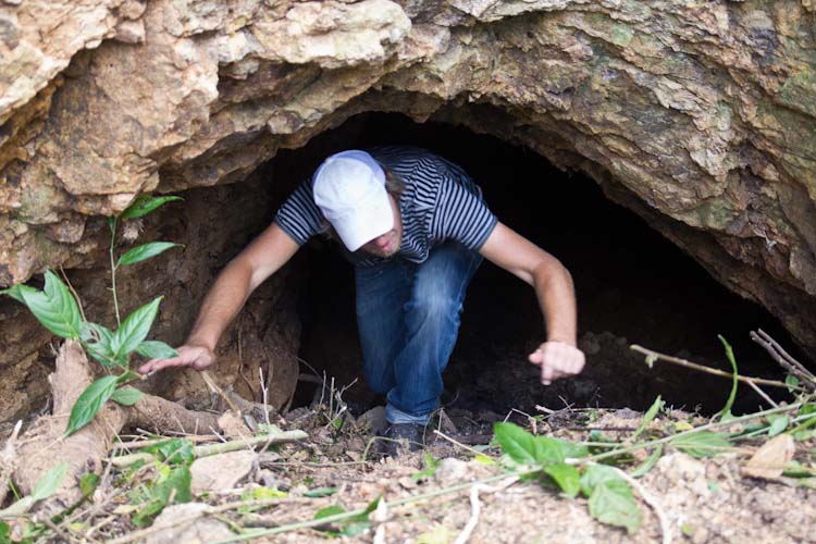 San Ramon: Finca La Leonesa: entrance to old Gold Mine Tunnel