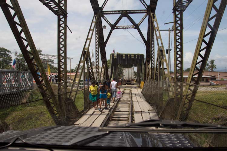 Panama: old train bridge to Panama