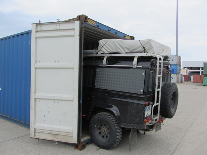 Panama: Colon - Container Loading