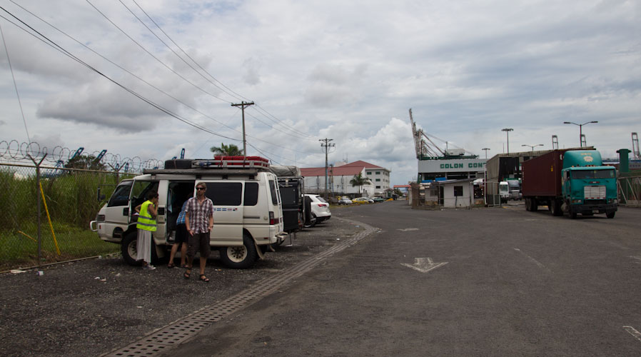 Panama: Colon - and more waiting ...