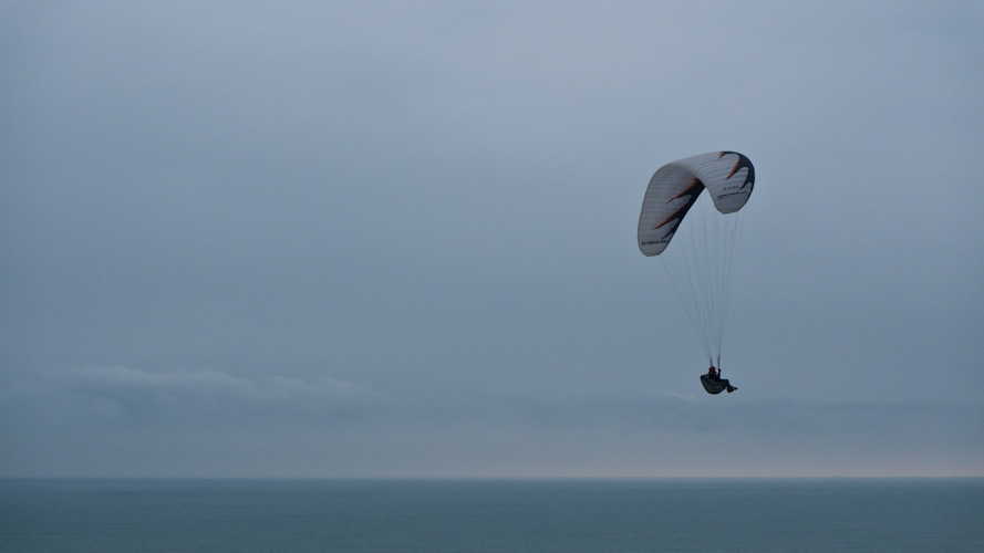 Peru: Lima - Miraflores: Paraglider