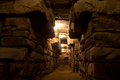 Peru: Chavin - Tunnel