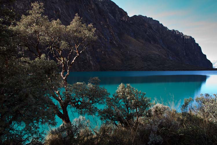 Peru: Cordillera Blanca - Laguna Chinancocha