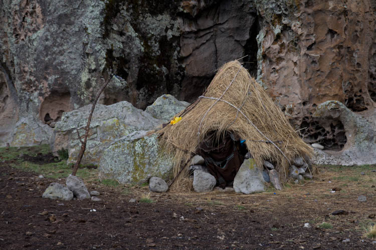 Peru: Hatun Machay -Typical House of the people here