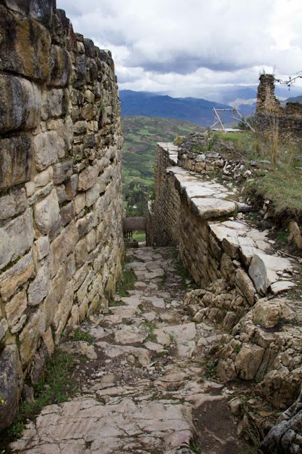 Peru: Kuelap - another of the three entrances