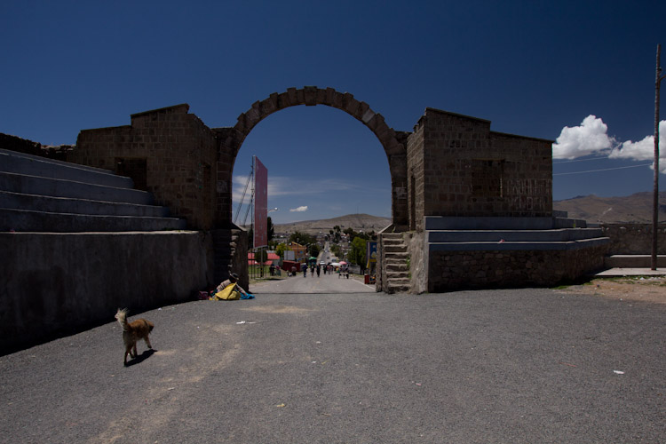 Peru: border to Bolivia