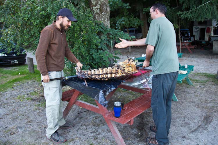 Argentina: Bariloche - meat is ready