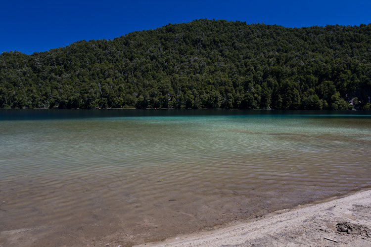 Argentina: Lake District - Lago Corentoso