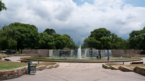 Argentina: Mendoza - Plaza