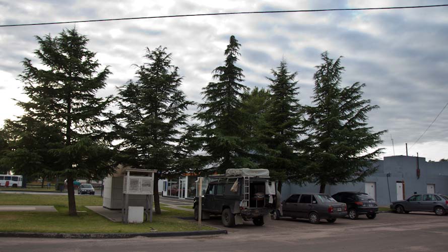 Argentina: Santa Rosa - first night at a filling station