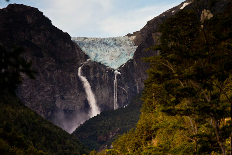 Chile: NP Queuelat - Ventisquero Colgante