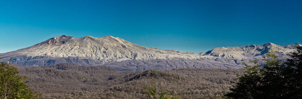 Chile: Paso Cardenal Samore - Volcan Puyehue