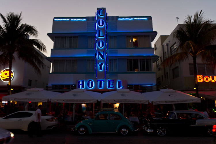 USA: Florida - Miami Beach: By Night