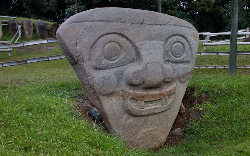 Skulptur von San Agustin / Sculpture of San Agustin